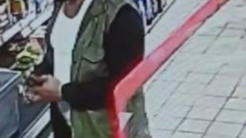 Zonguldak'ta cep telefonu çalan hırsız kamerada