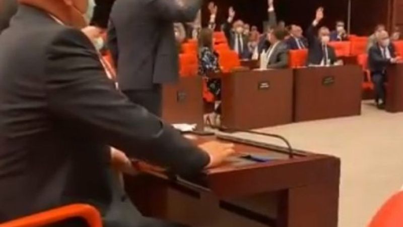 Meclis'in oylama sistemi eylemler nedeniyle bozuldu