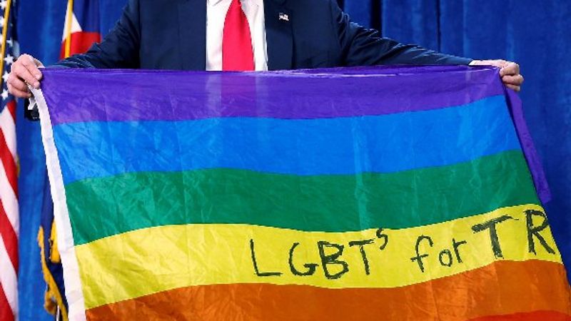 Trump, LGBT'lilere sağlıkta korumayı kaldırıyor