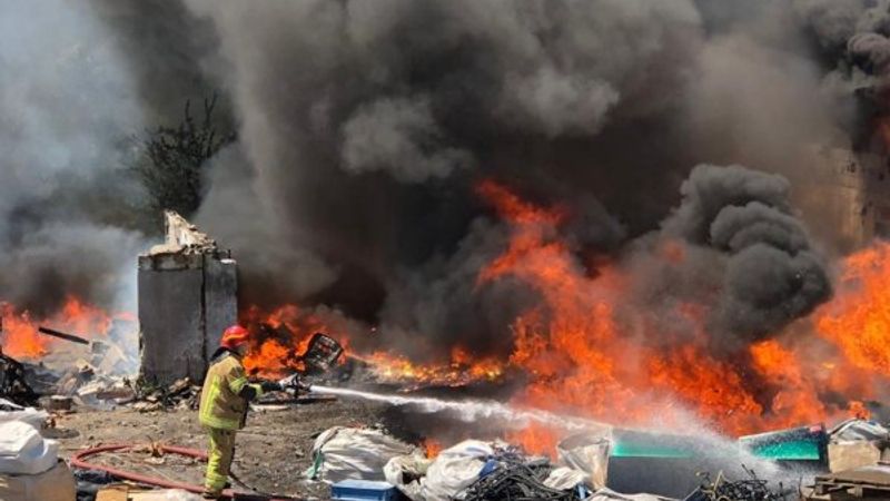 Bursa'da geri dönüşüm tesislerinde yangın