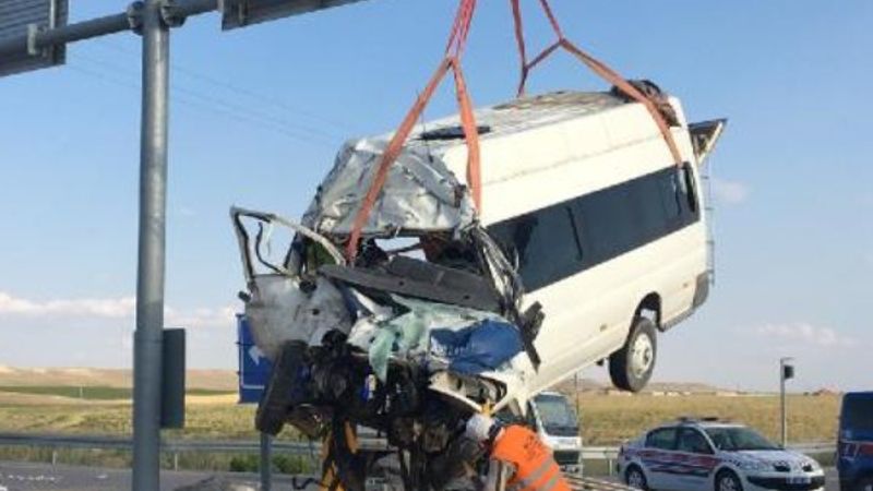 Konya'da 7 kişinin öldüğü kazada tır şoförü tutuklandı