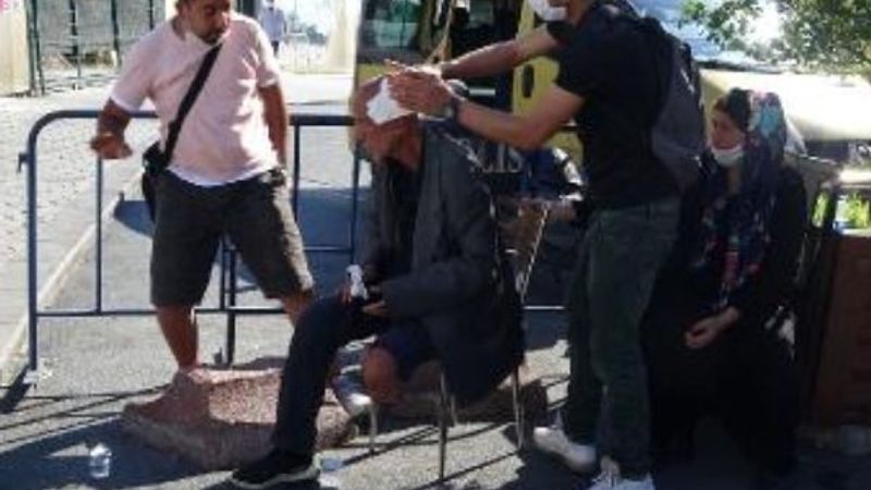 Beyoğlu'nda engelli adamı darbettiler