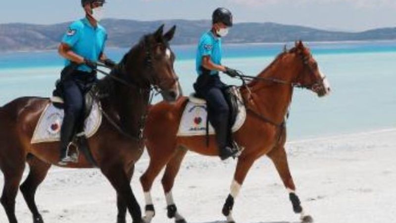 Salda Gölü'nde atlı jandarmalar görev yapacak