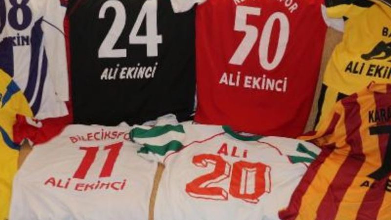 Denizli'de bir vatandaş forma aşkıyla koleksiyon yaptı