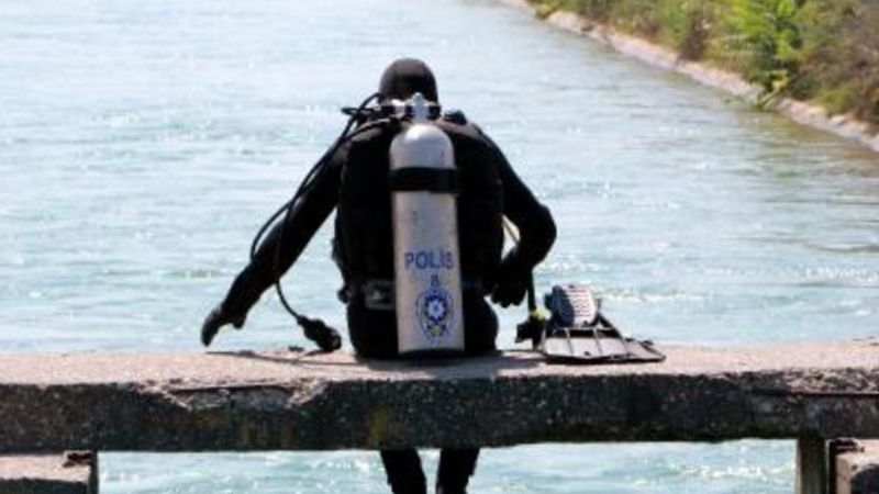 Adana'da sulama kanalına giren genç kayboldu