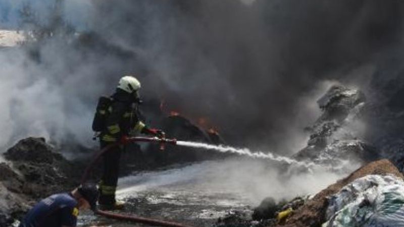 Konya'da plastik atık deposunda yangın