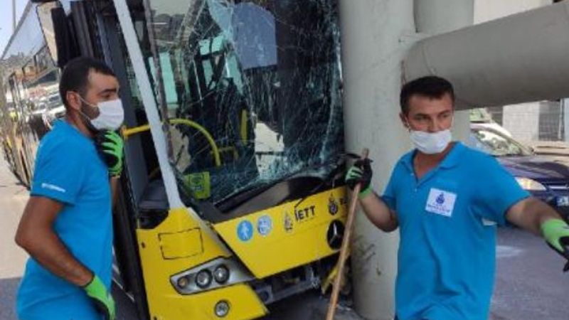 Beylikdüzü'nde İETT otobüsü kaza yaptı: 19 yaralı