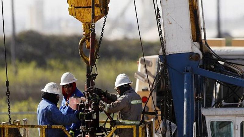 Brent petrolün varili 43.19 dolar