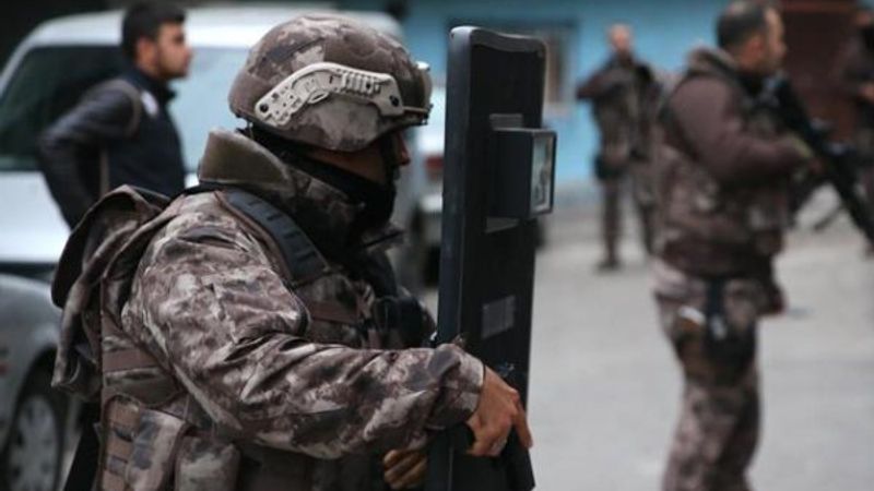 İzmir'in uyuşturucu çetesi 'Alabaylar' çökertildi