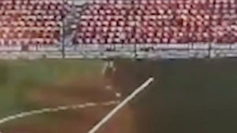 Rusya'da futbolcuya yıldırım çarptı