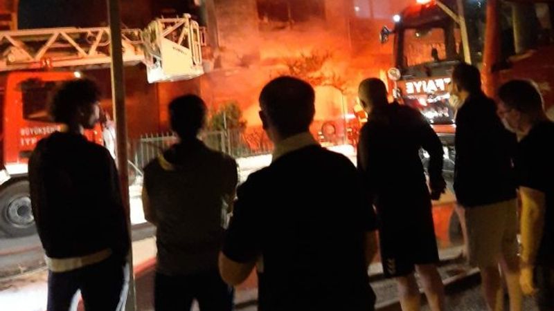 Ankara'da bir dükkanda yangın çıktı