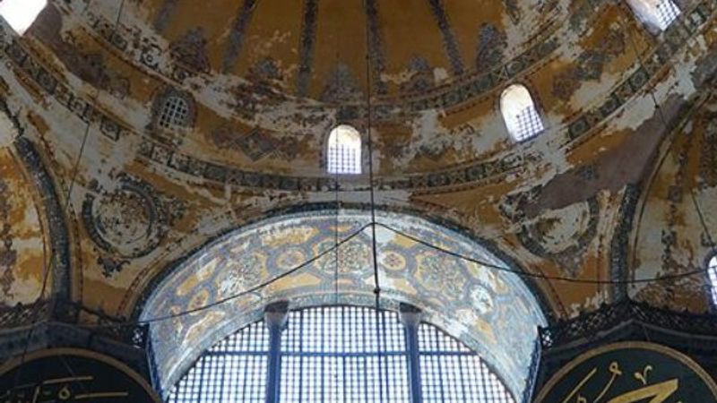 Yunanistan'dan Ayasofya kararına tepki
