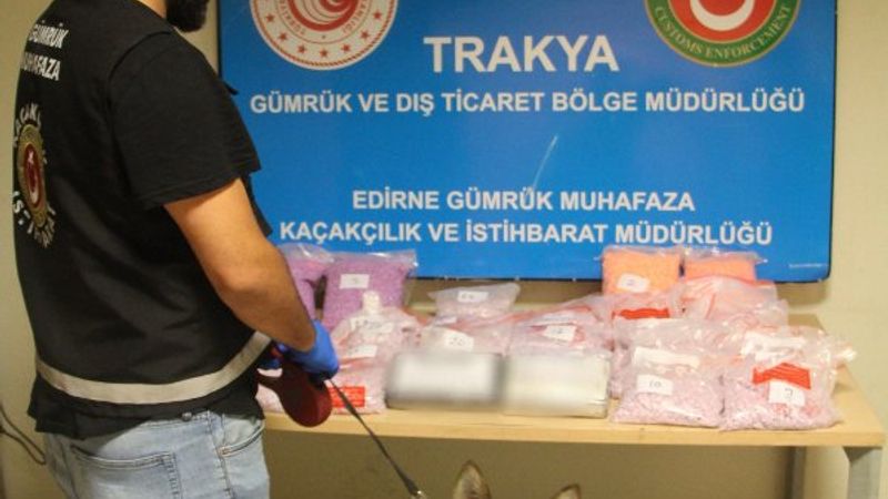 Kapıkule'de 135 bin uyuşturucu hap ele geçirildi