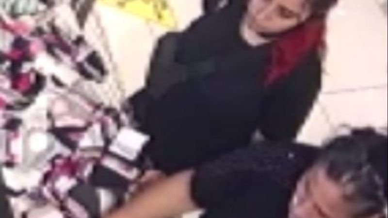 Mersin’de mağazada unutulan çantayı çaldı