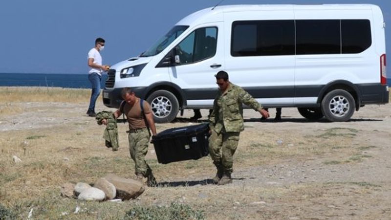 Van Gölü'nde kayıp cesetlerin arama çalışmaları sürüyor
