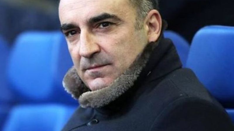 Carlos Carvalhal saldırıya uğradı