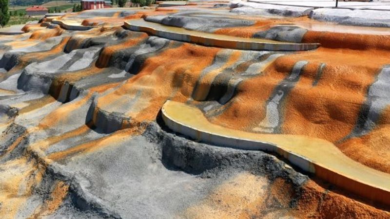 Altınkale, Pamukkale'ye benzerliğiyle dikkat çekiyor