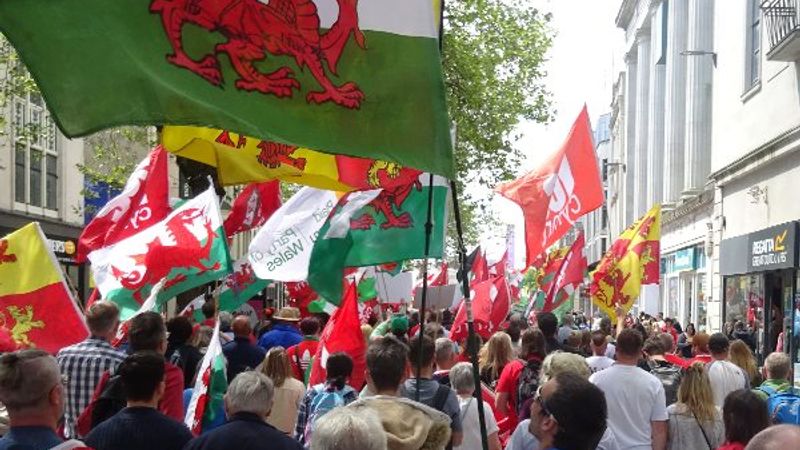 Galler, Britanya'dan ayrılmayı tartışacak