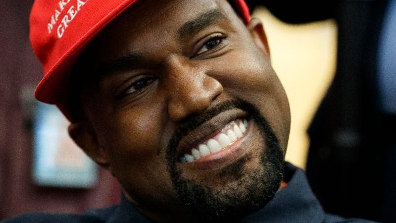 Kanye West, ABD Başkanlık yarışından çekildi