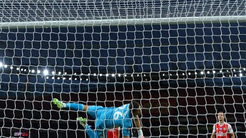 Şampiyon Liverpool'un puan rekorunu kırma şansı kalmadı