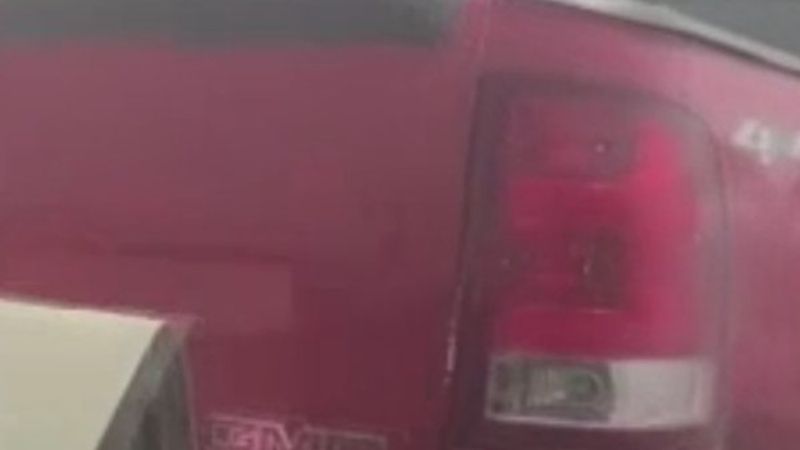 Kuveyt'te zincirleme kaza: 1 ölü 4 yaralı