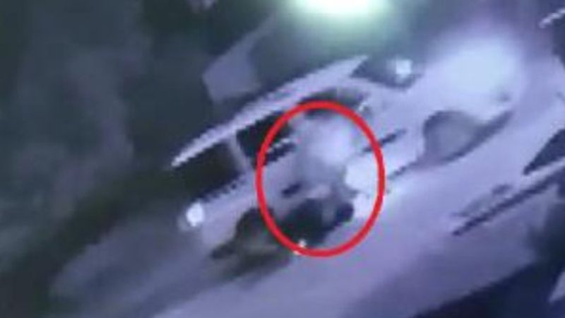 Bursa'da motosikletin otomobile çarpma anı