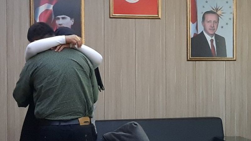Mardin'de teslim olan terörist ailesi ile buluşturuldu