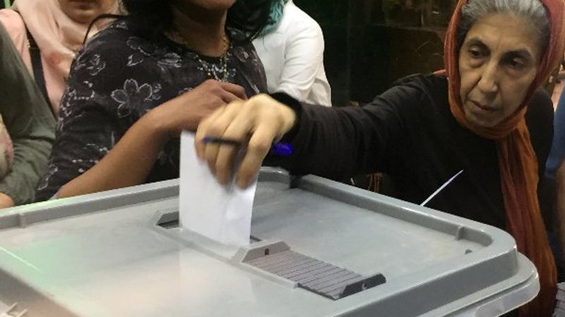 Suriye'de parlamento seçimleri başladı