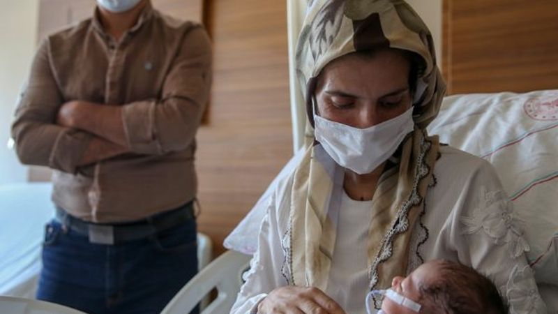 Van'da, kalpleri duran anne ile bebeğin mucize kurtuluşu