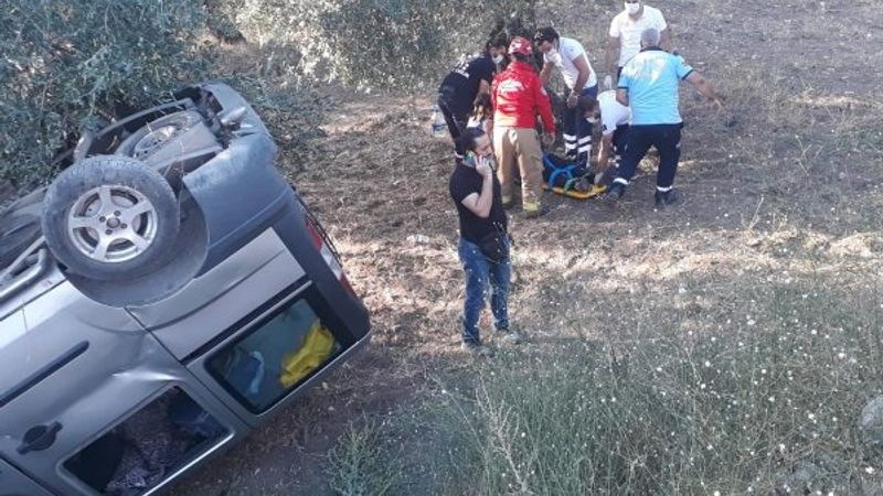 Balıkesir'de araç tarlaya uçtu: 7 yaralı
