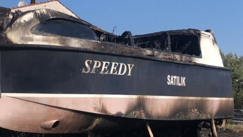 Bursa'da lüks yat alev alev yandı