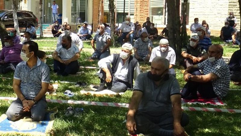 Tokatlılar ikinci hutbelerini canlı yayınla dinledi