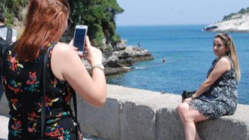 Amasra, tatilcilerin akınına uğradı