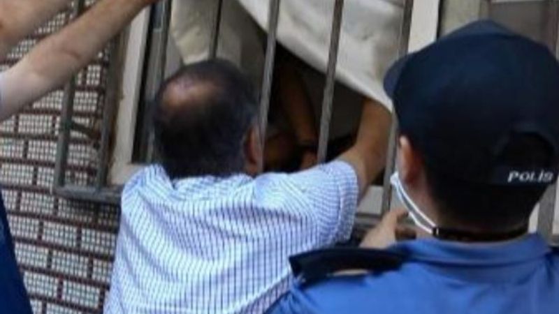 İstanbul'da, arkadaşları tarafından gasba uğradı