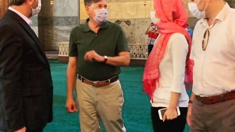 ABD Büyükelçisi Satterfield, Ayasofya Camii'nde