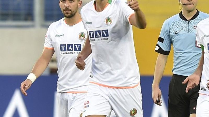 Alanyaspor, Ceyhun Gülselam ile sözleşme yeniledi