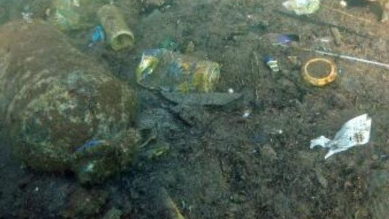 Kaş Limanı'ndaki kirlilik görüntülendi