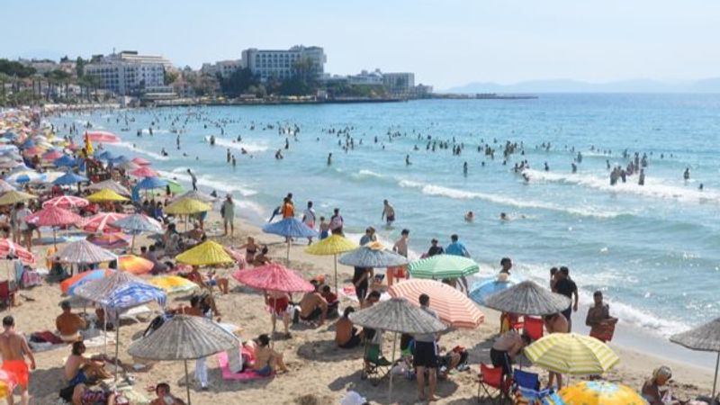 Kuşadası ve Didim sahillerinde bayram yoğunluğu