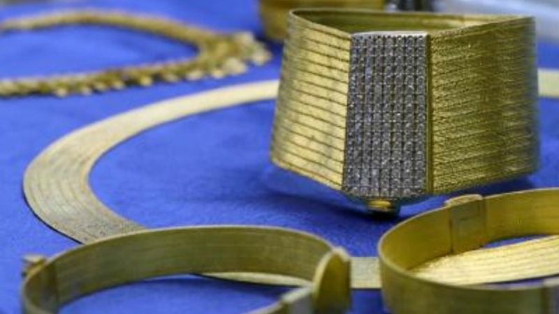 Altın görünümlü gümüş takılara talep arttı