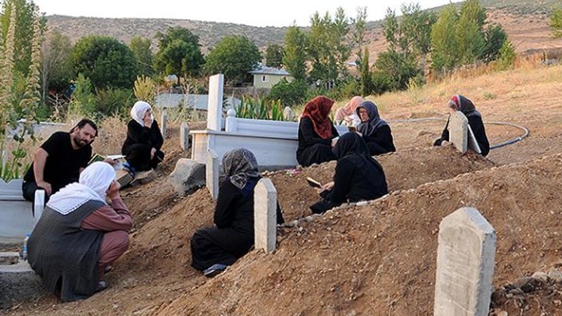 Bursa'daki selde 5 ferdini kaybeden ailenin buruk bayramı