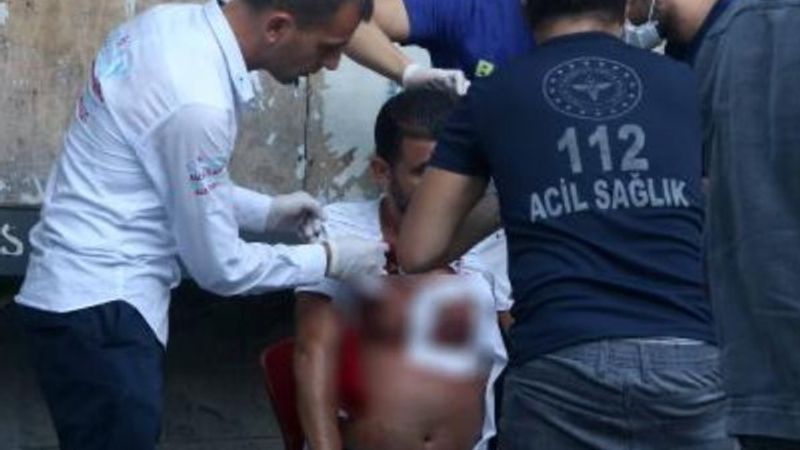 Taksim'de para isteyen değnekçi, vatandaşı bıçakladı