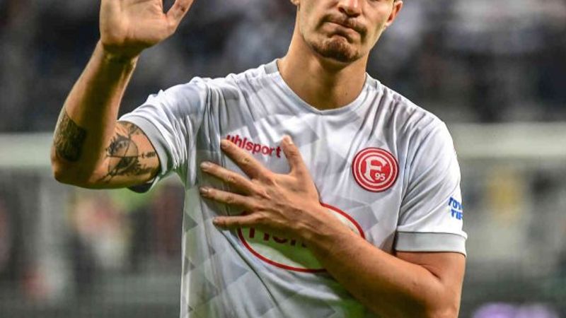 Kaan Ayhan, Düsseldorf'tan ayrıldı