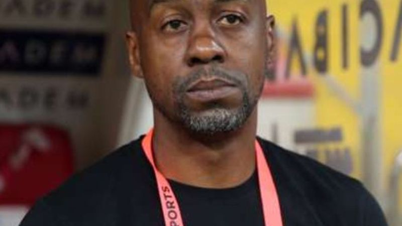 Chelsea'den Eddie Newton'a tebrik