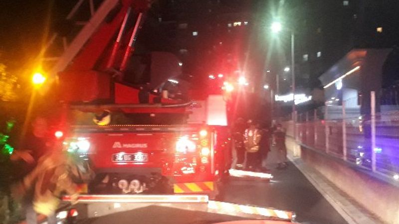 Başakşehir'de bir binada yangın çıktı