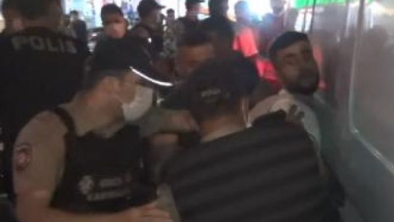 Esenyurt'ta iki grup arasında 'laf atma' kavgası