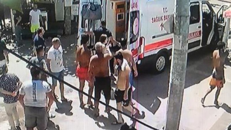 Kocaeli'de denize girerken kalp krizi geçirdi