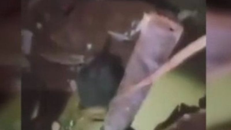 Lübnan'da bir çocuk enkazın altından çıkarıldı