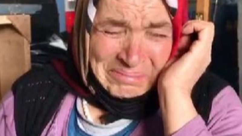 Sivas'ta evleri yanan aile gözyaşlarına boğuldu