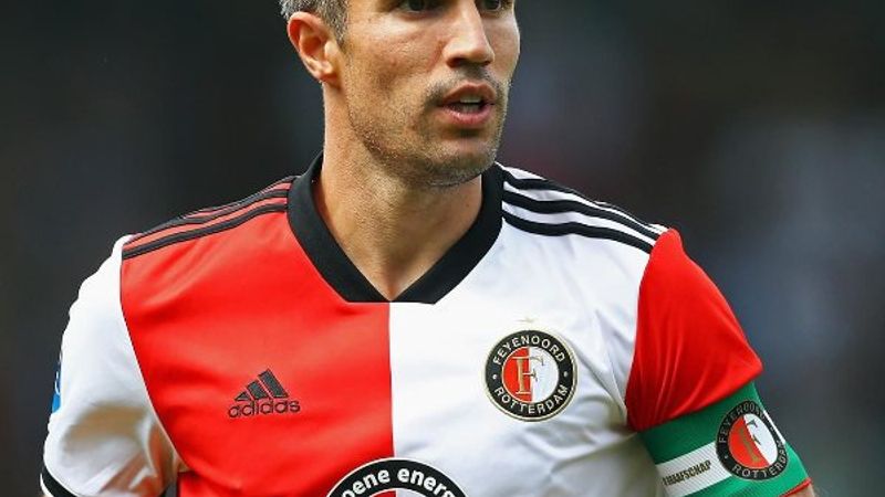 Robin van Persie, Advocaat'ın yardımcısı oldu