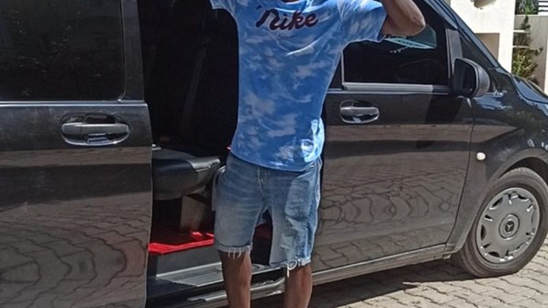 N'Sakala formayı giymeden kartal pozunu verdi